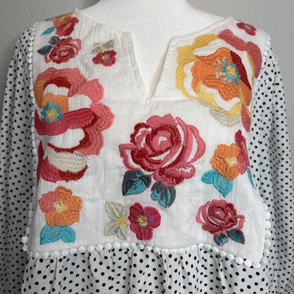 Savannah Jane Babydoll Floral Embroidered Dot Blouse Sz 1X - Picture 2 of 14